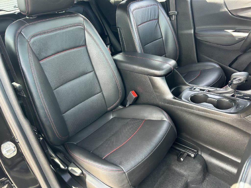 Used 2022 Chevrolet Equinox RS w/ RS Leather Package FWD image 10