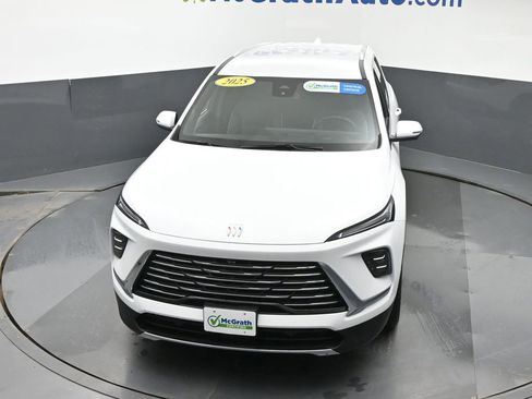 Used 2025 Buick Enclave Preferred image 25