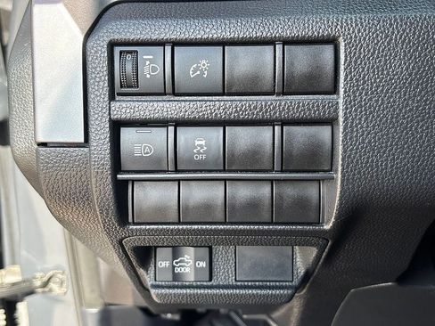 Certified 2025 Toyota Tacoma SR5 AWD/4WD image 23