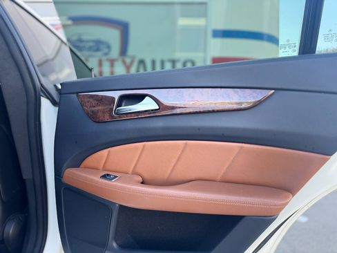 Used 2012 Mercedes-Benz CLS 63 AMG image 45