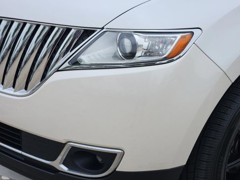 Used 2013 Lincoln MKX AWD image 33