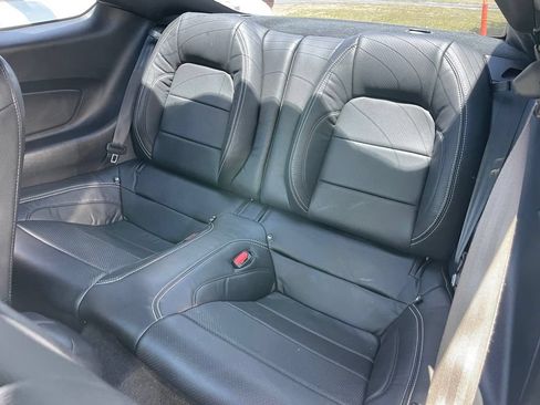 Used 2021 Ford Mustang GT RWD image 7