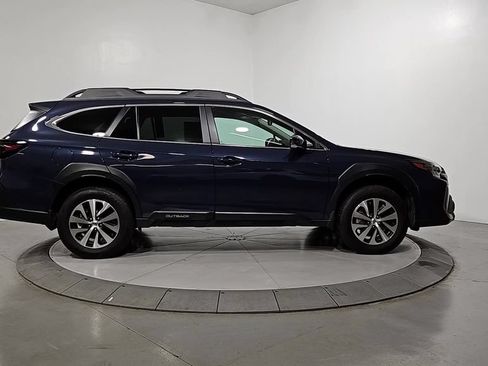 Certified 2025 Subaru Outback Premium AWD/4WD image 8