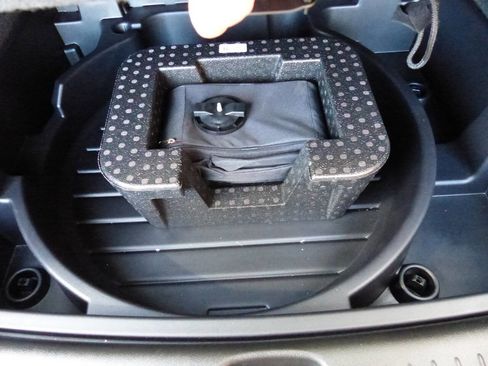 Used 2021 Cadillac XT4 Luxury w/ Cold Weather Package image 23