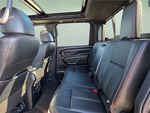 Used 2021 Nissan Titan PRO-4X w/ Pro-4x Convenience Package image 13