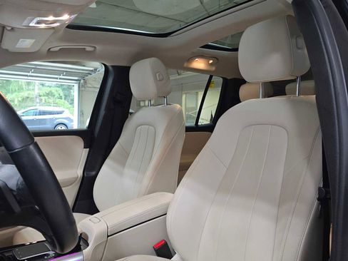 Used 2023 Mercedes-Benz GLB 250 4MATIC image 21