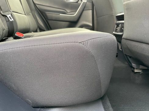 Used 2021 Toyota RAV4 XLE image 34