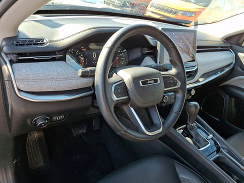 Used 2022 Jeep Compass Latitude image 25