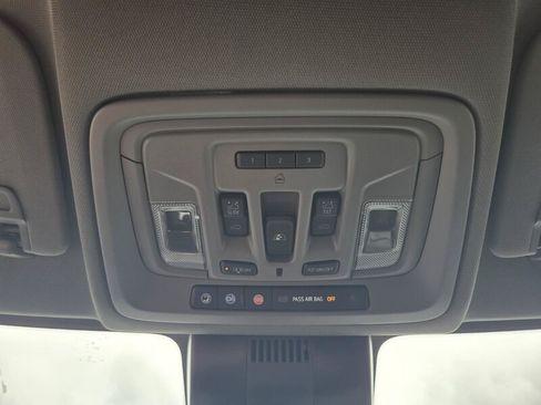 Used 2024 GMC Sierra 1500 Denali w/ Technology Package AWD/4WD image 17