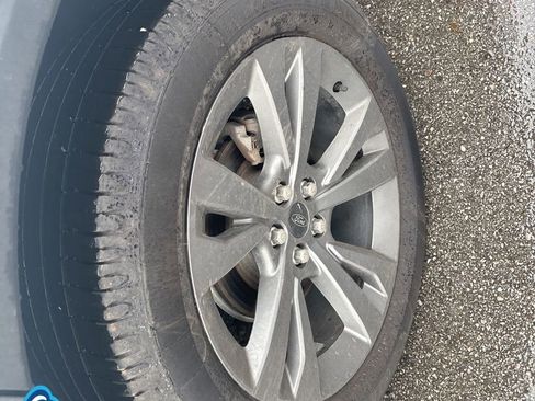 Used 2021 Ford Explorer XLT w/ XLT Sport Appearance Package image 10