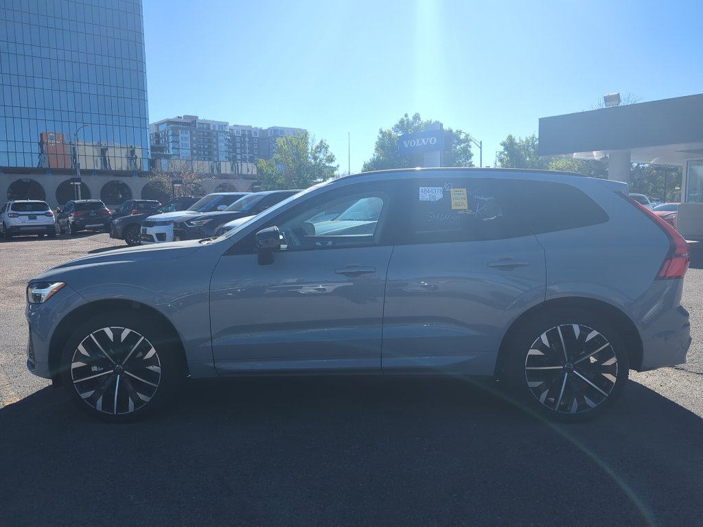 Used 2026 Volvo XC60 B5 Ultra AWD/4WD image 4