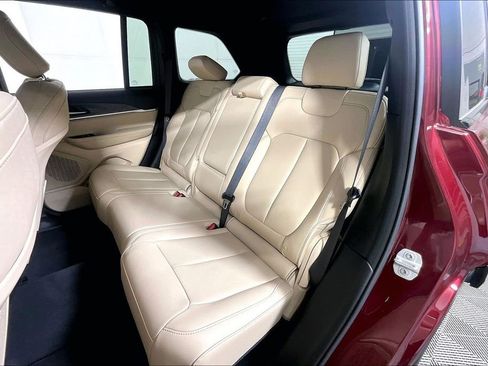 Used 2024 Jeep Grand Cherokee Limited image 26