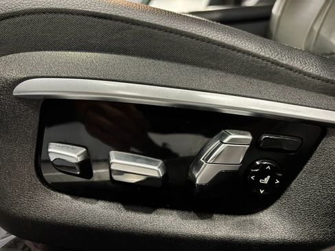 Used 2017 BMW 740e xDrive AWD/4WD image 13