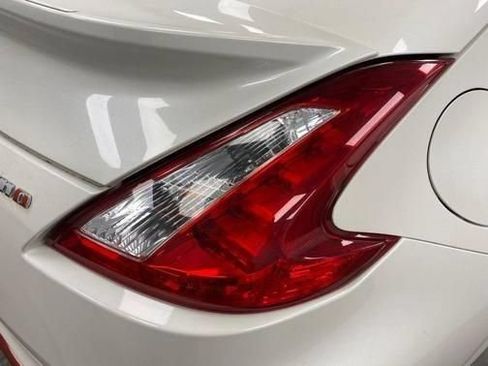 Used 2016 Nissan 370Z NISMO RWD image 15