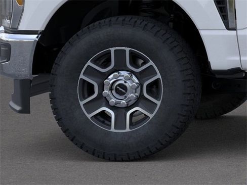 New 2025 Ford F250 XLT w/ FX4 Off-Road Package image 19