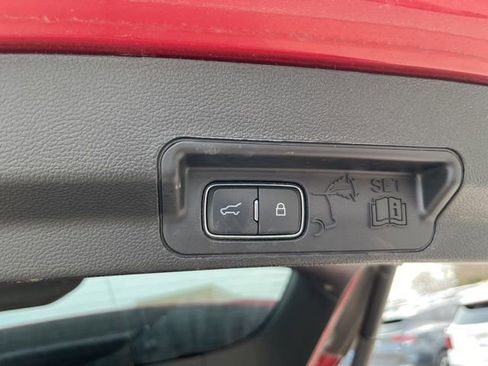 Used 2020 Ford Explorer Limited w/ Class III Trailer Tow Package image 18