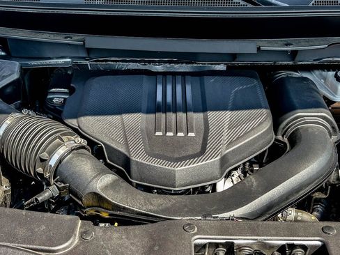Used 2024 Chevrolet Traverse RS w/ LPO, Floor Liner Package FWD image 28