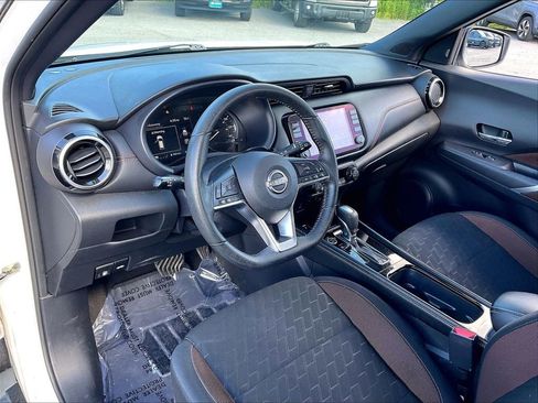 Used 2024 Nissan Kicks SR FWD image 8