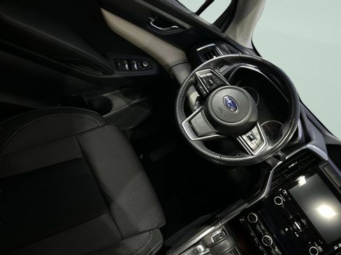 Used 2022 Subaru Ascent Premium image 41