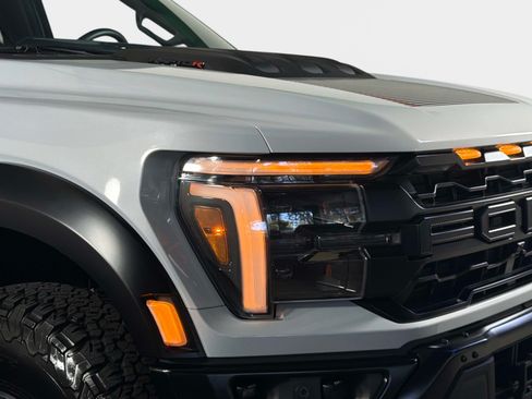 Used 2025 Ford F150 Raptor w/ Equipment Group 803A Raptor R AWD/4WD image 18