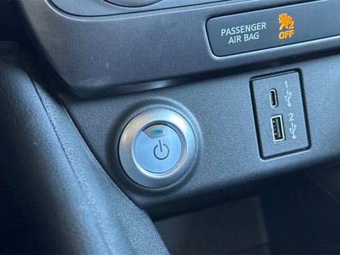Used 2023 Nissan Leaf S image 21