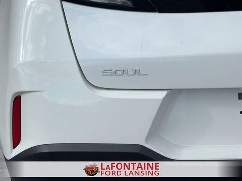 Used 2024 Kia Soul LX w/ Option Group 015 image 10