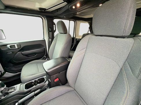 Used 2024 Jeep Wrangler Unlimited AWD/4WD image 12