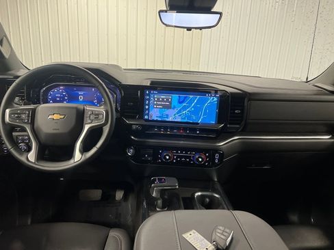 Certified 2025 Chevrolet Silverado 1500 LTZ w/ Technology Package AWD/4WD image 18