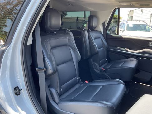 Used 2025 Lincoln Navigator Reserve AWD/4WD image 20