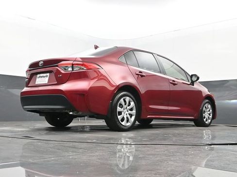 Used 2025 Toyota Corolla LE image 26