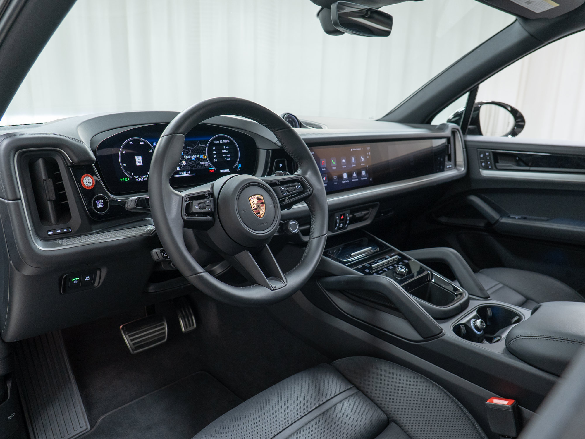 Certified 2026 Porsche Cayenne w/ Premium Package Plus AWD/4WD image 16