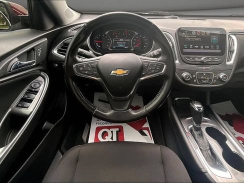 Used 2018 Chevrolet Malibu LT FWD image 8
