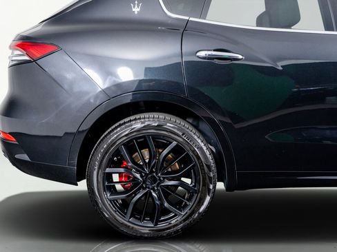 Used 2022 Maserati Levante GT image 8
