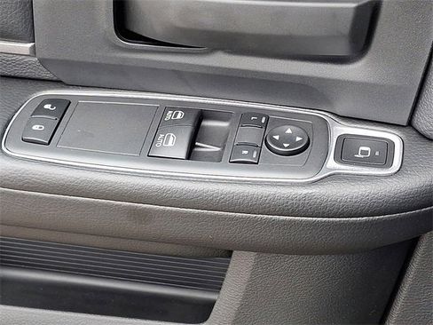 Used 2024 RAM 2500 Tradesman w/ Chrome Appearance Group image 21