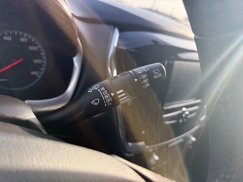 Used 2019 Chevrolet Traverse LT image 23