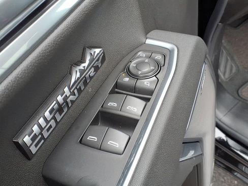 New 2026 Chevrolet Silverado 1500 High Country w/ Midnight Edition AWD/4WD image 12