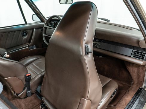 Used 1986 Porsche 911 Carrera image 28