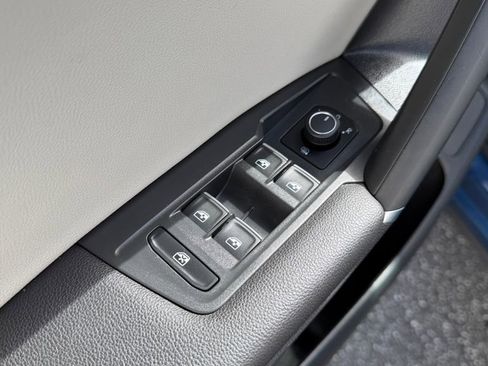 Used 2018 Volkswagen Tiguan SEL image 5