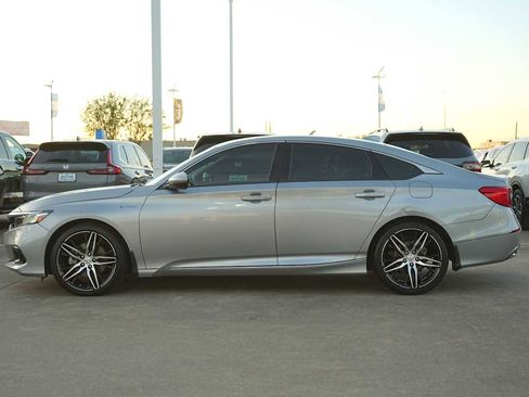 Used 2021 Honda Accord Touring image 3