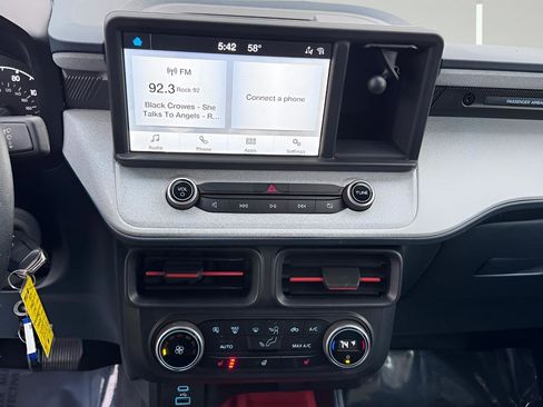 Used 2022 Ford Maverick XLT w/ XLT Luxury Package image 7