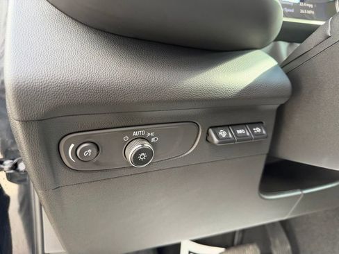 Certified 2023 Buick Envision Avenir FWD image 23