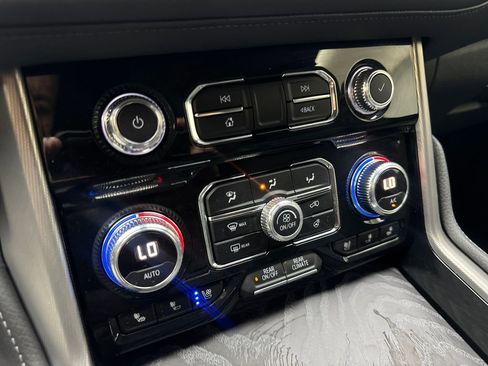 Used 2023 GMC Yukon Denali w/ Denali Reserve Package AWD/4WD image 69