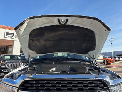 Used 2024 RAM 2500 Big Horn AWD/4WD image 48