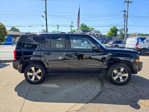 Used 2016 Jeep Patriot High Altitude AWD/4WD image 6