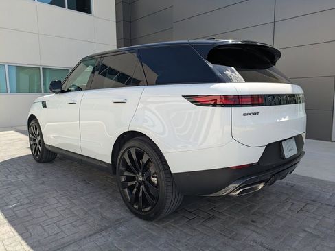 Used 2025 Land Rover Range Rover Sport SE image 7