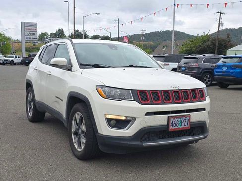 Used 2021 Jeep Compass Limited AWD/4WD image 4
