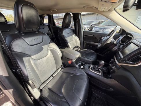 Used 2016 Jeep Cherokee Limited AWD/4WD image 15
