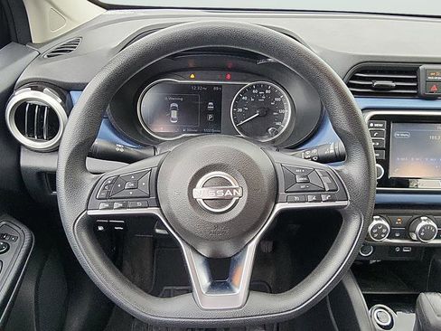 Used 2023 Nissan Versa SV FWD image 10