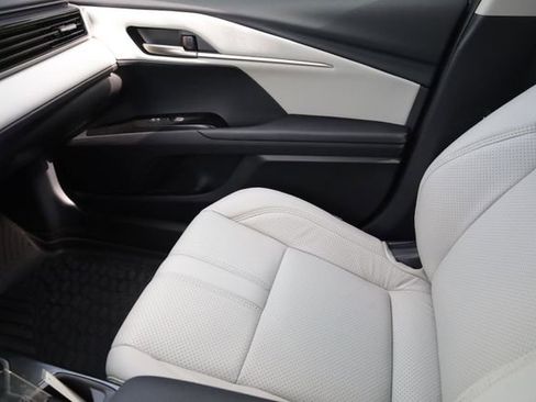 Used 2026 Toyota Camry LE w/ Convenience Package FWD image 13