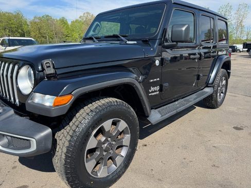 Used 2020 Jeep Wrangler Unlimited Sahara AWD/4WD image 9